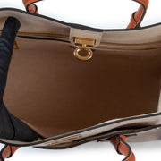 Buy and sell your designer Louis Vuitton bags at Labellov Antwerp for a reasonable price online or in store. Buy this new Louis Vuitton Galet On My Side at Labellov.