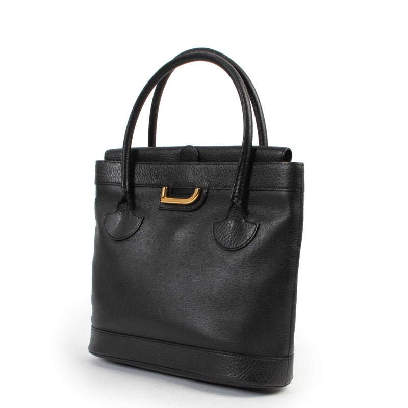 Shop safe online 100% authentic second hand Delvaux Black Leather Top Handle in very good condition at the right price at Labellov in Antwerp.