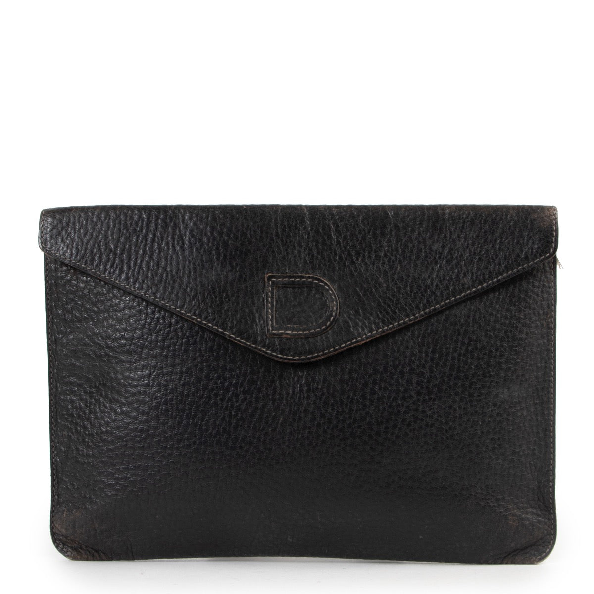 Shop safe online an authentic second hand Delvaux clutch at the right price at Labellov.com.