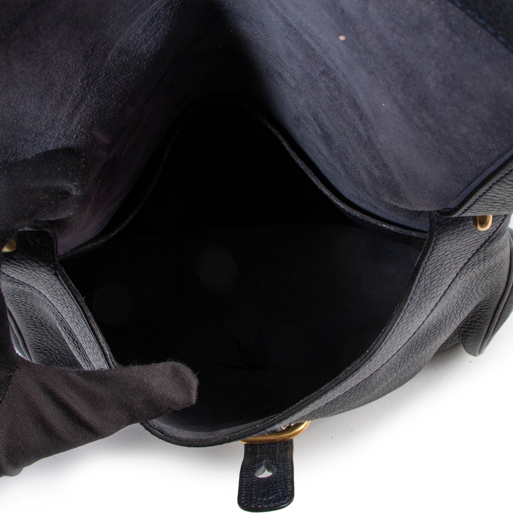Shop safe online authentic second hand Delvaux Blue Shoulder Bag at the right price at Labellov.com. Veilig online kopen van een authentieke blauwe Delvaux handtas aan de juiste prijs bij Labellov.com.