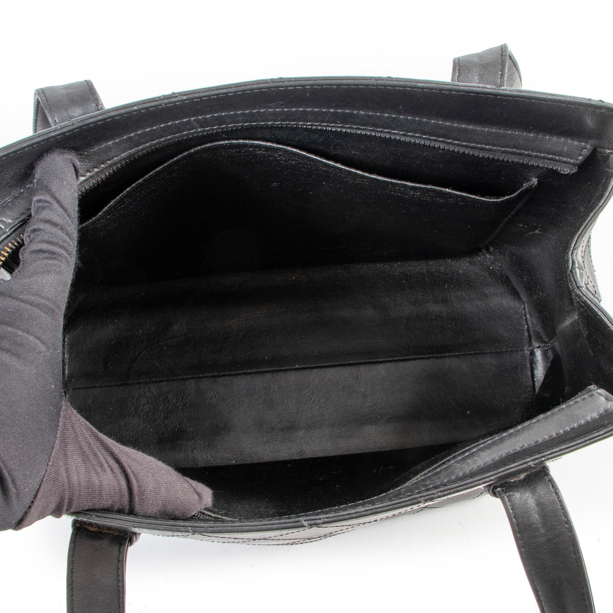 Shop safe online authentic Chanel Black Shoulderbag in good preloved condition.