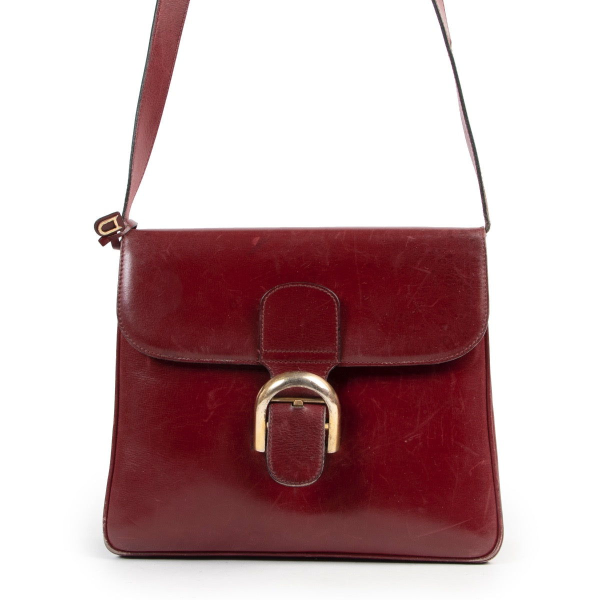 Shop safe online authentic Delvaux Burgundy Vintage Brillant Crossbody bag. Veilig online kopen van authentieke Delvaux bordeaux brillant crossbody handtas bij Labellov.Com.