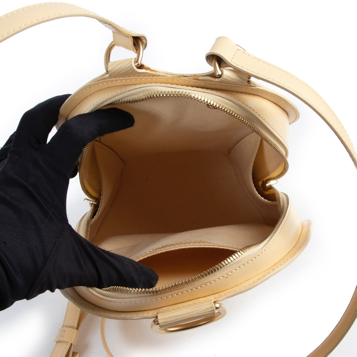 Safely purchase a used one Louis Vuitton Yellow Leather Mabillon Backpack Bag. Buy online in a reliable way a Louis Vuitton Yellow Leather Mabillon Backpack Bag. Buy in a safe site and easy way a Louis Vuitton Yellow Leather Mabillon Backpack Bag.