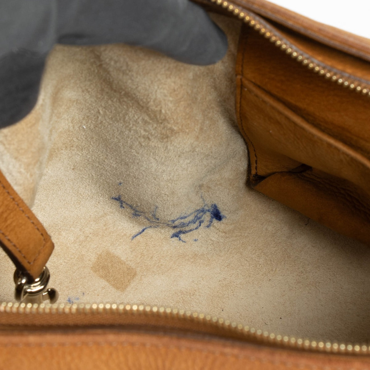 Shop 100% authentic second hand Delvaux Fauve Santiag Chicago Bag in nubuck leather on Labellov.com.