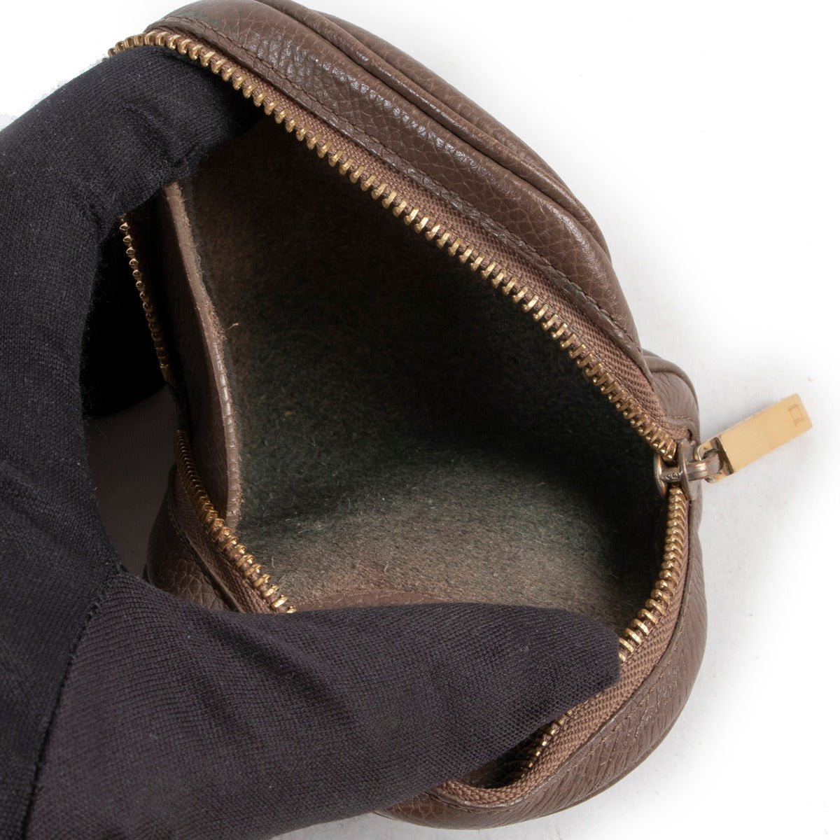 Delvaux Taupe Leather Coin Wallet on Labellov, Worldwide Shipping