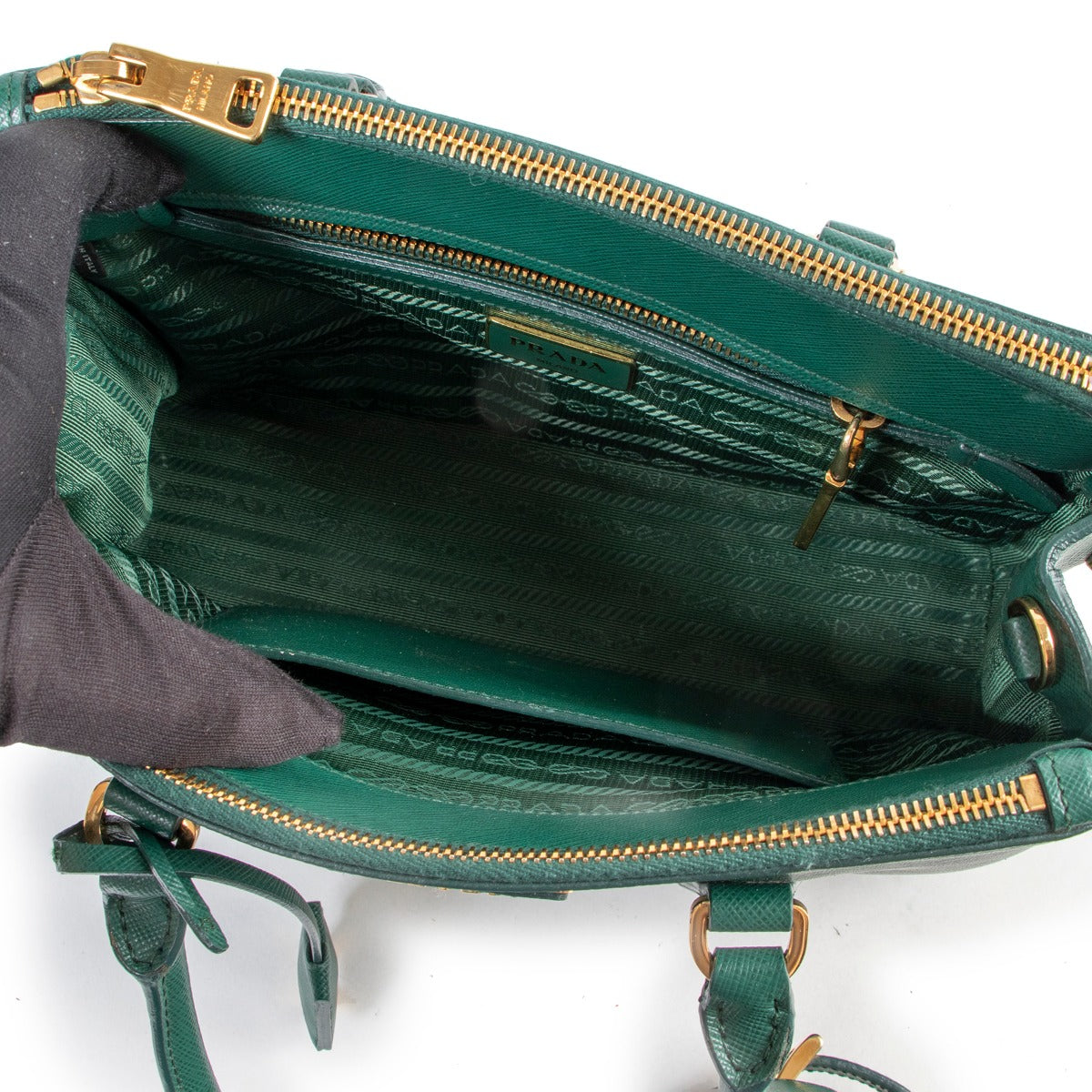 shop safe online secondhand Prada Small Green Galleria Tote