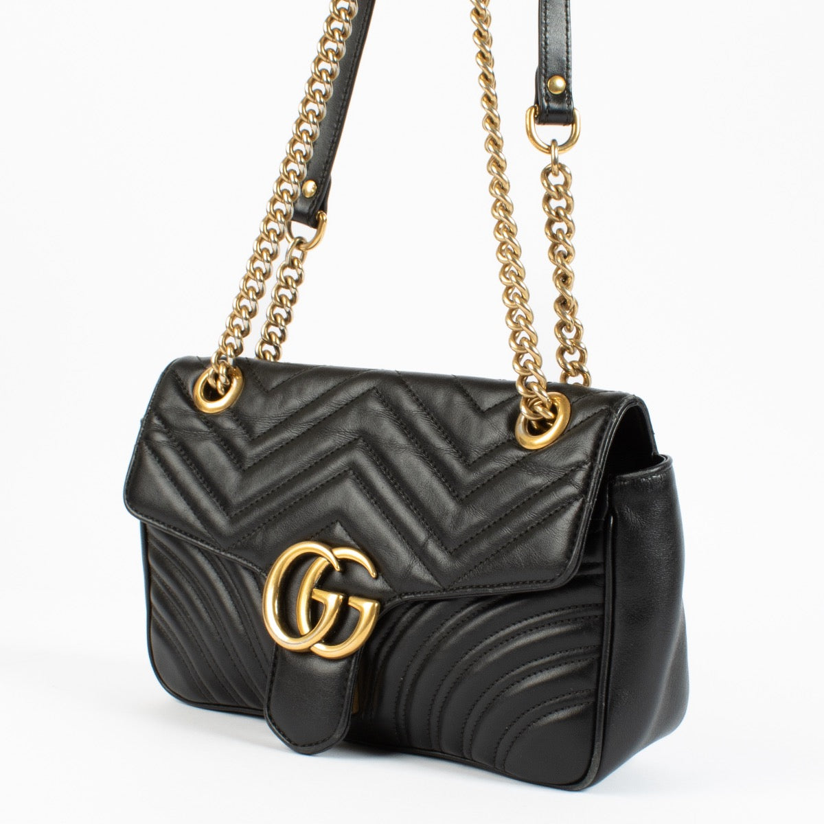 Shop 100% authentic second hand Gucci Black GG Marmont Medium Bag on Labellov.com