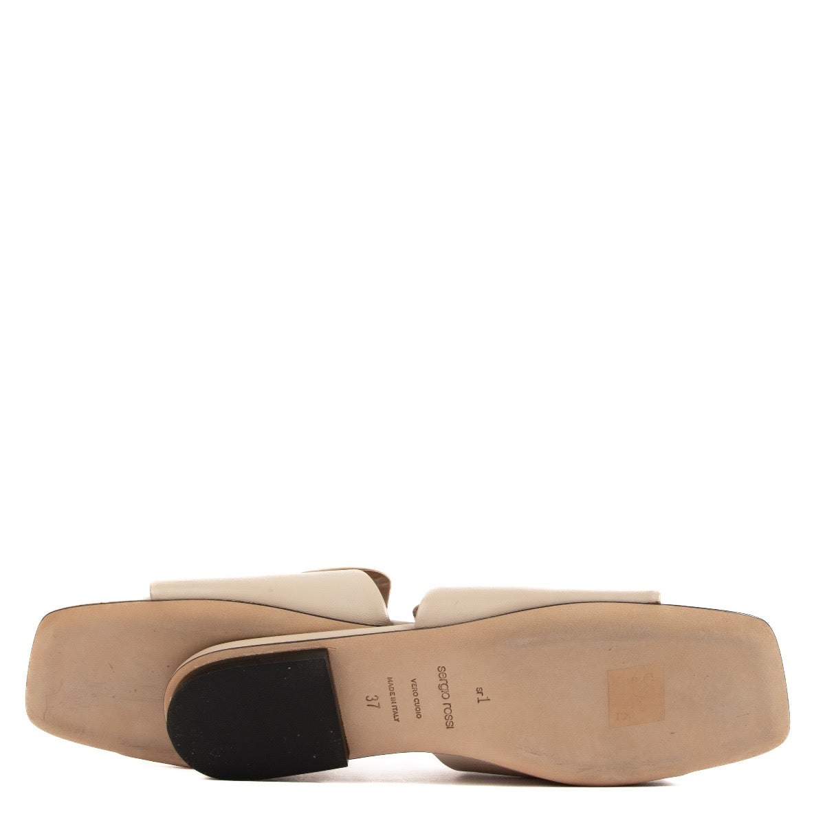 Shop authentic second hand Sergio Rossi Beige Leather Flats - Size 37 on Labellov.com