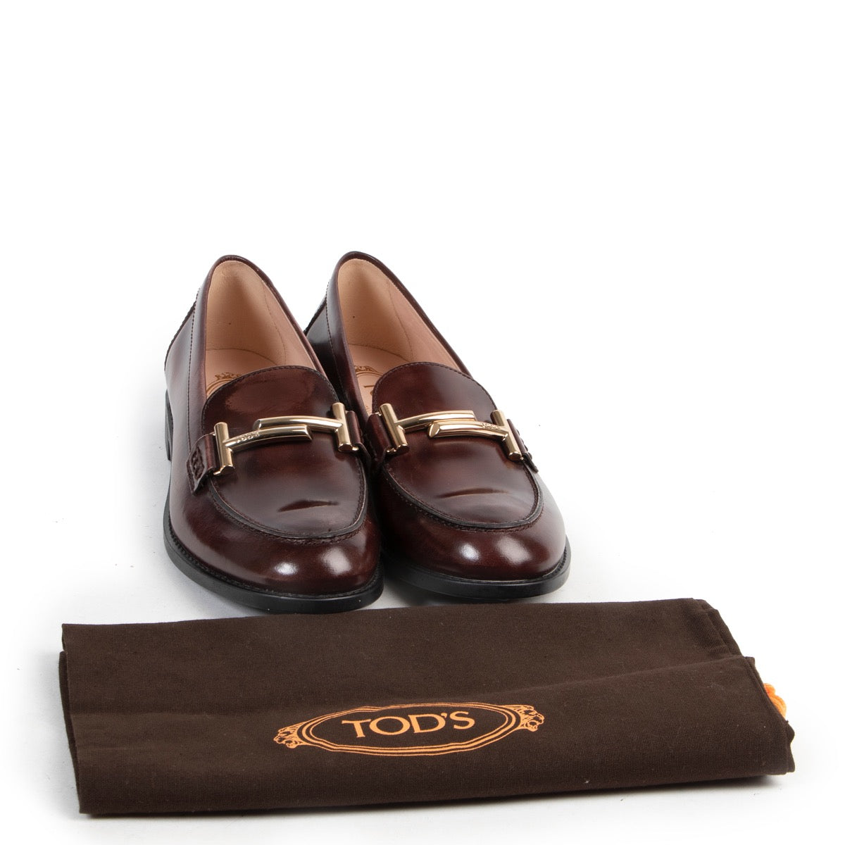 Shop safe online authentic Tod's Burgundy Loafers in size 37 in very good condition at Labellov.Com.