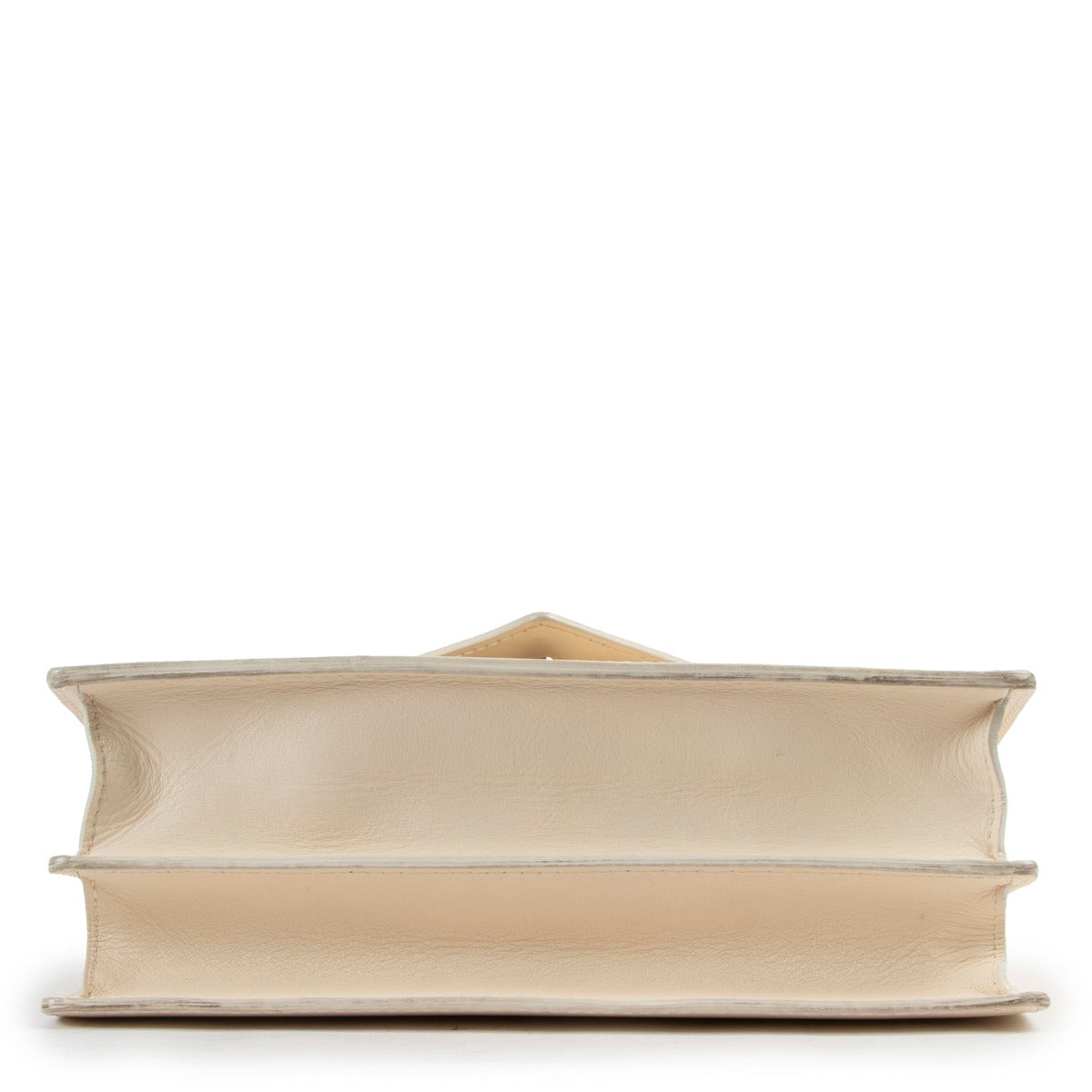 Delvaux White Heure Exquise Shoulder bag at Labellov online or in store available for a reasonable price and in good condition. Get them now!