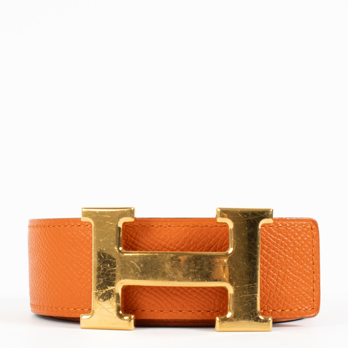 Shop safe online at Labellov in Antwerp, Brussels and KNokke this 100% authentic second hand Hermès Feu/Noir Epsom Constance Belt - size 85