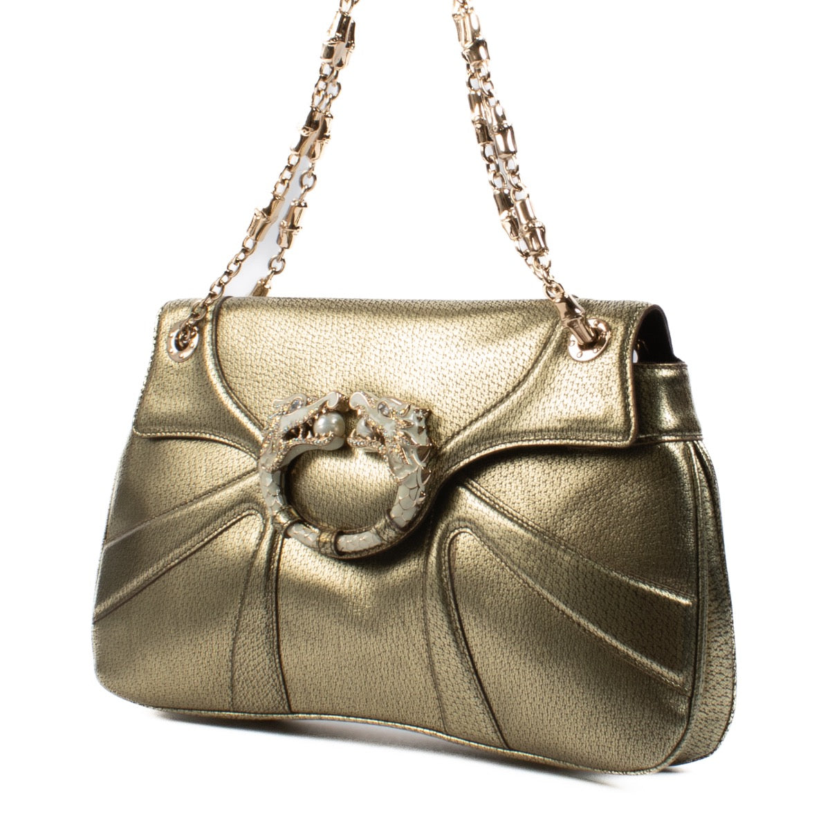 Shop safe online at Labellov in Antwerp, Brussels and Knokke this 100% authentic second hand Gucci Gold Goatskin Dragon Shoulder Bag. Veilig online tweedehands authentieke Gucci Gold Goatskin Dragon Shoulder handtas kopen bij Labellov.