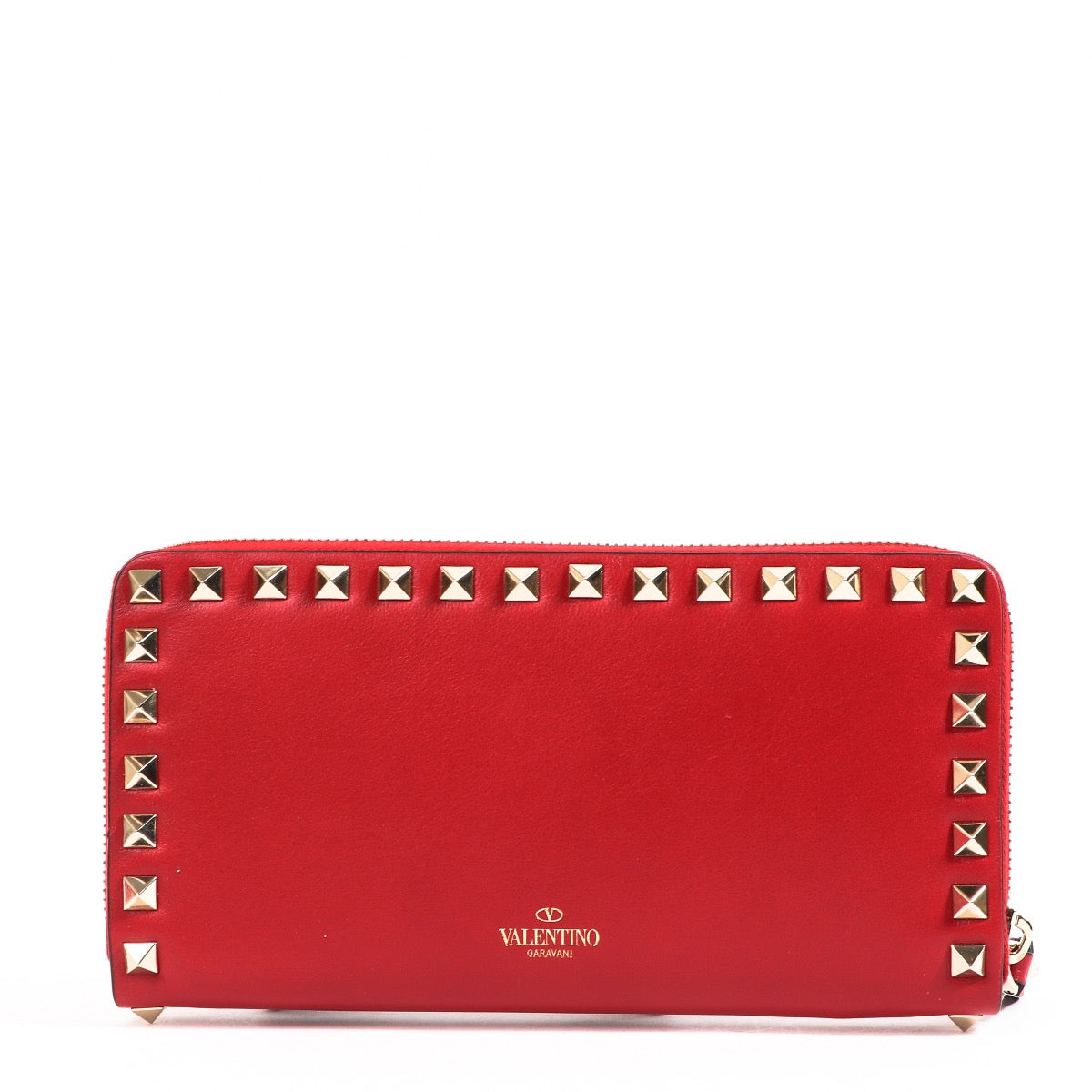 Shop safe online at Labellov in Antwerp this 100% authentic second hand Valentino Garavani Red Rockstud Zipper Wallet