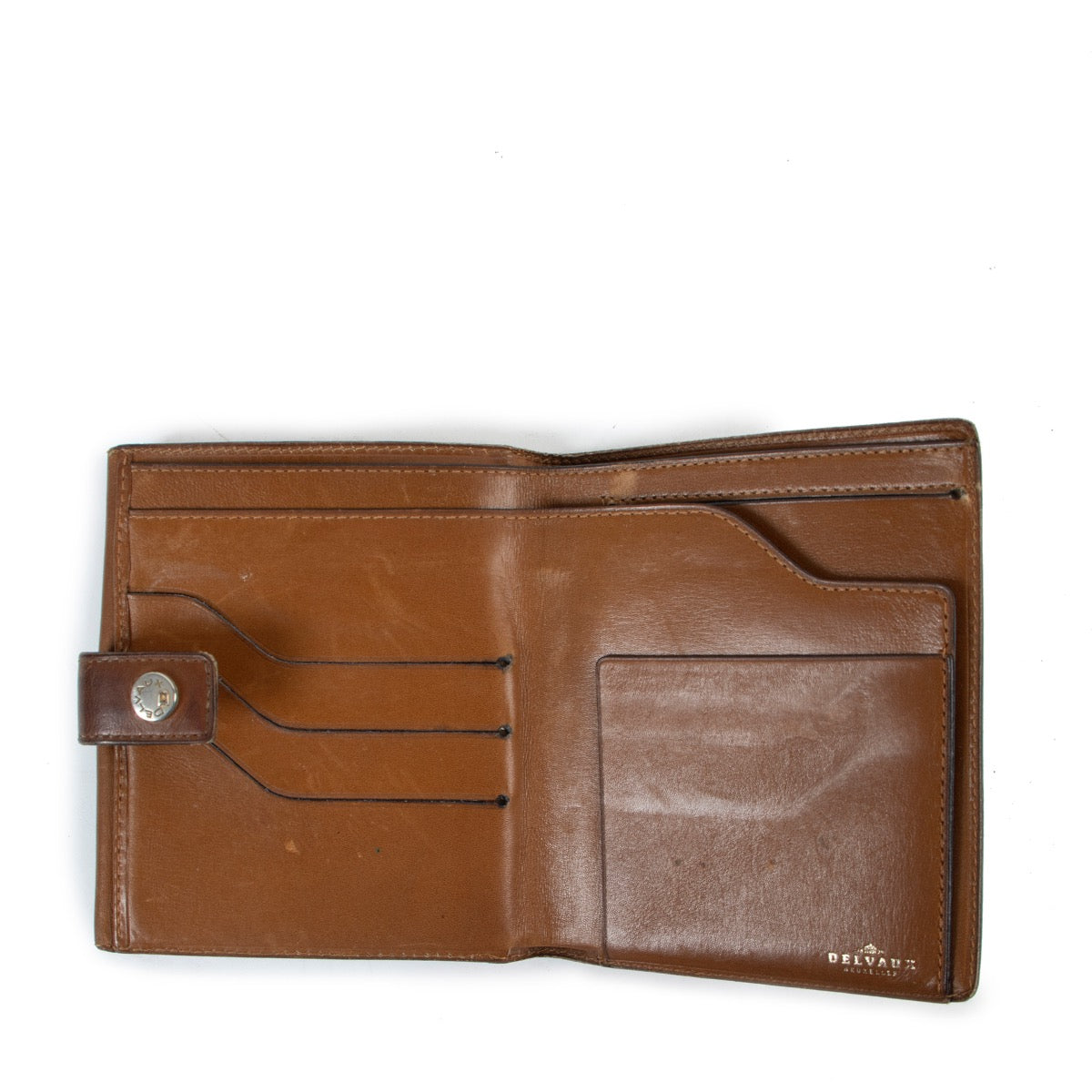 Shop safe online 100% authentic second hand Delvaux Brown Wallet at Labellov in Antwerp.