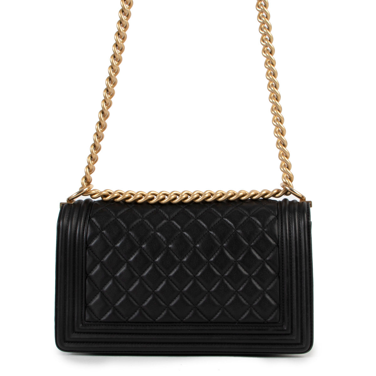 Sac bandoulière Chanel Boy en cuir noir taille médium avec finitions dorées