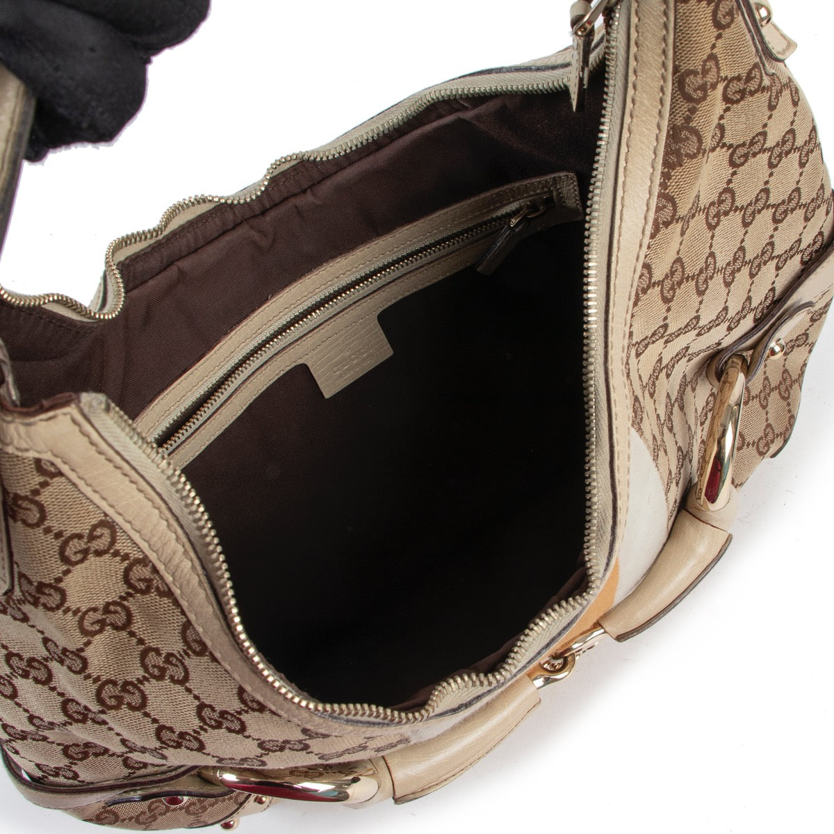 Shop safe online at Labellov in Antwerp this 100% authentic second hand Gucci Monogram Horsebit Shoulder Bag
