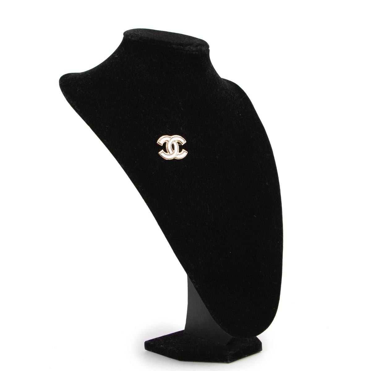 Shop safe online an authentic vintage second hand Chanel Interlocking CC Brooch at the right price at Labellov.Com.