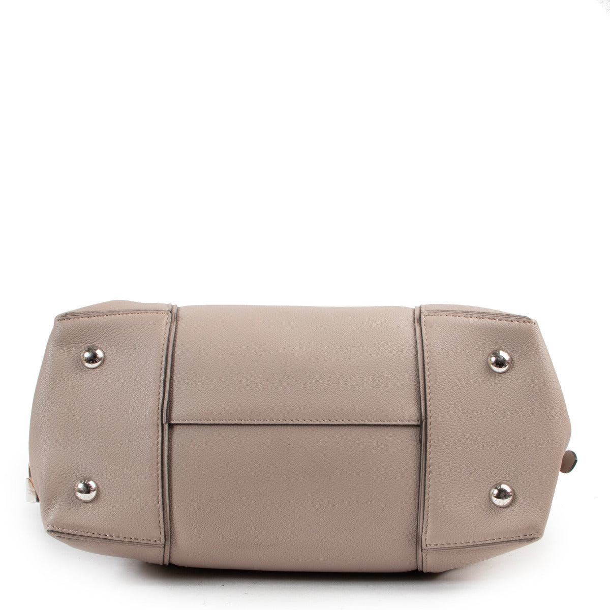 Louis Vuitton Galet Veau Cachemire Soft Lockit MM