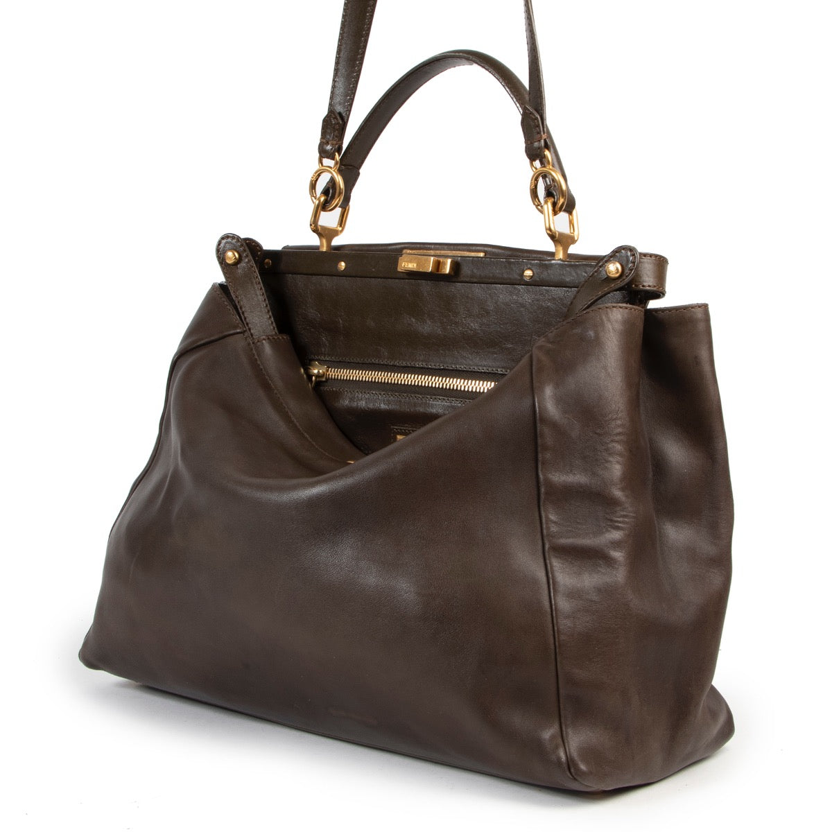 Shop safe online authentic second hand Fendi Khaki Peekaboo Large Shoulder bag at the right price and in very good preloved condition at Labellov.com.