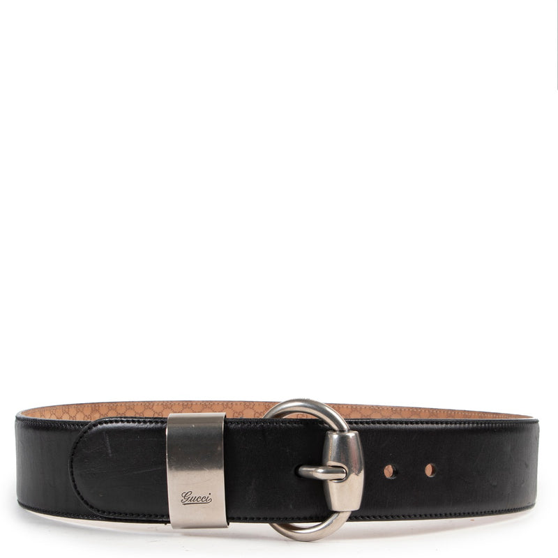 Shop safe online an authentic second hand Gucci Black Leather Belt in Size 42 in very good condition at the right price.