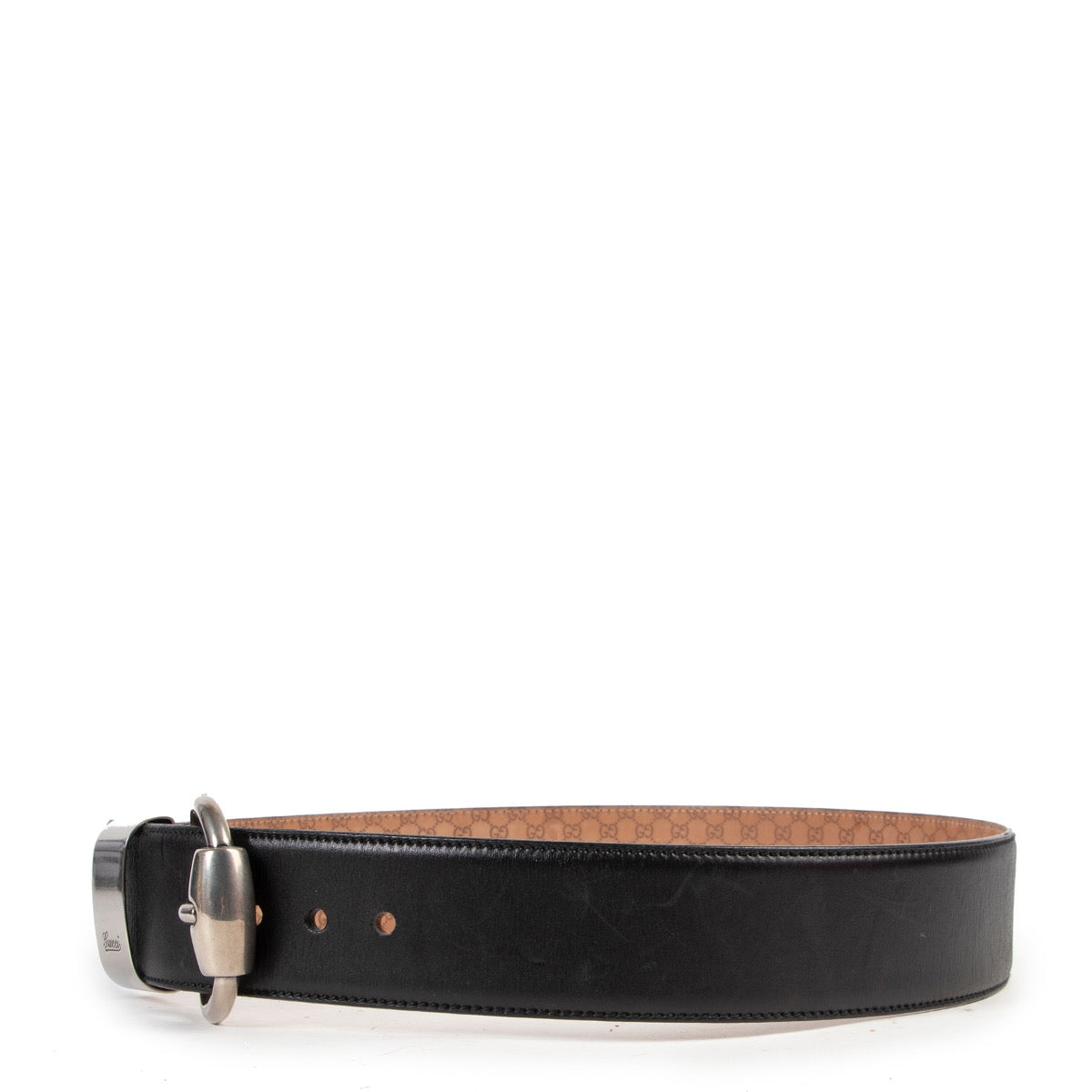 Shop safe online an authentic second hand Gucci Black Leather Belt in Size 42 in very good condition at the right price.