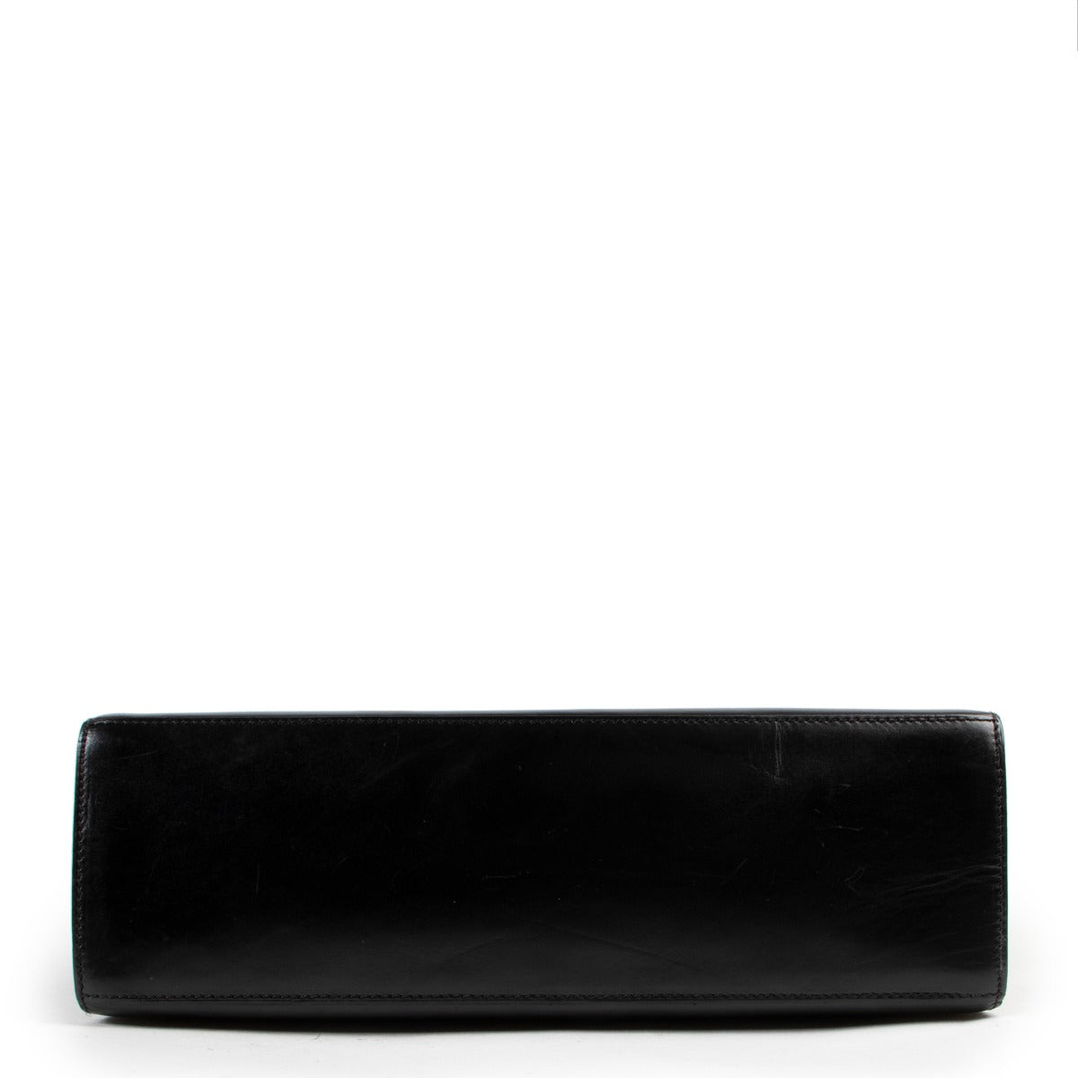 Celine bag in black leather on a good website in perfect condition