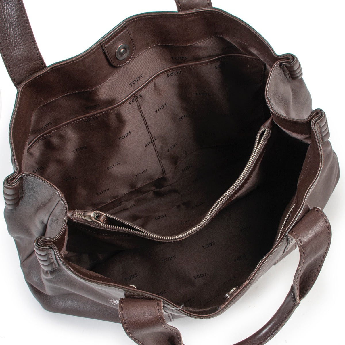 Shop safe online authentic second hand Tods Brown Shoulder bag in very good preloved condition at the right price at Labellov Antwerp.