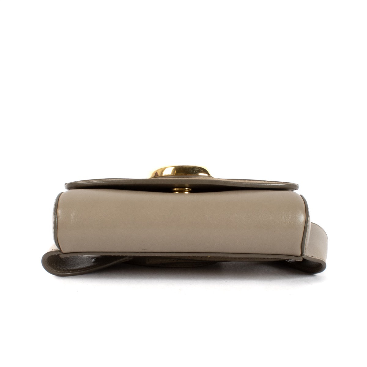 Shop safe online at Labellov in Antwerp and Knokke this 100% authentic second hand Chloé Beige Belt Crossbody Bag