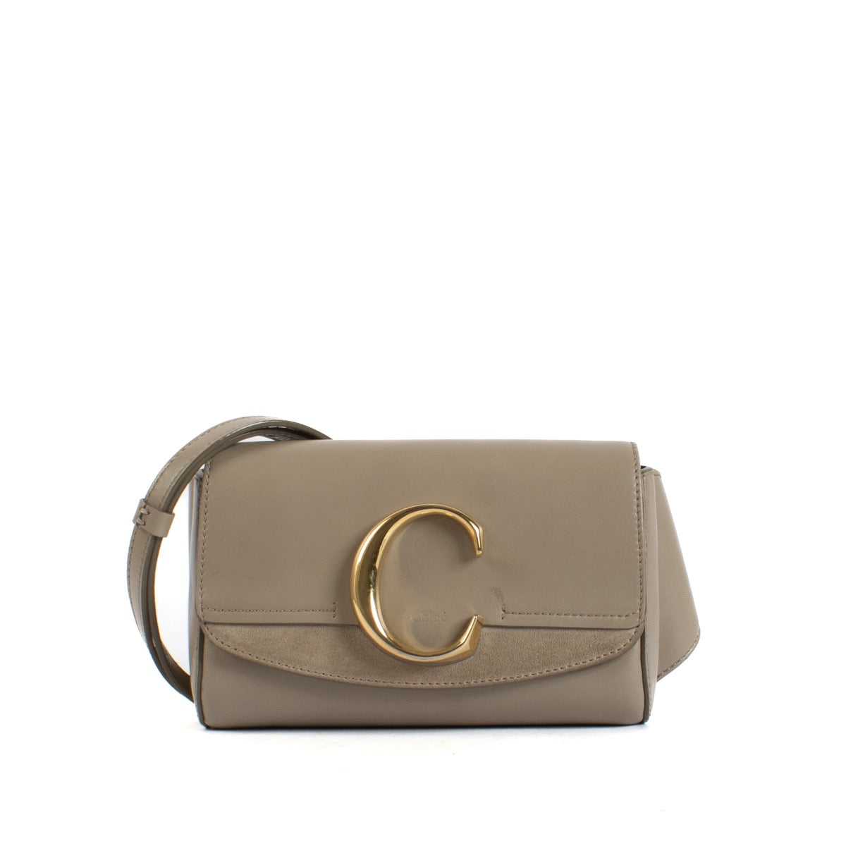 Shop safe online at Labellov in Antwerp and Knokke this 100% authentic second hand Chloé Beige Belt Crossbody Bag