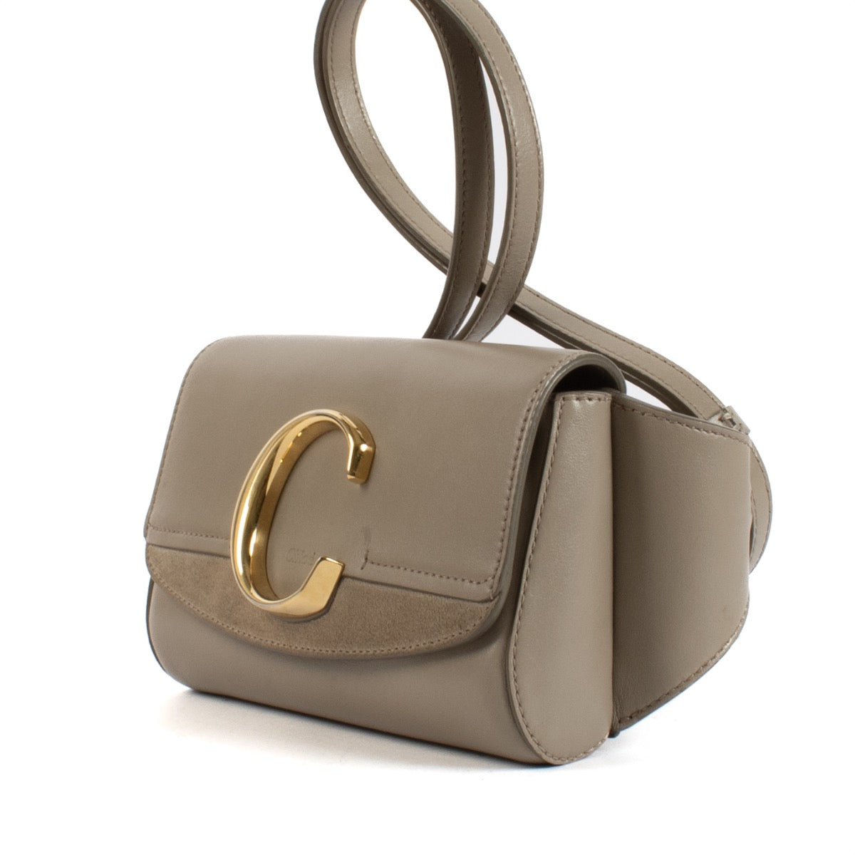 Shop safe online at Labellov in Antwerp and Knokke this 100% authentic second hand Chloé Beige Belt Crossbody Bag
