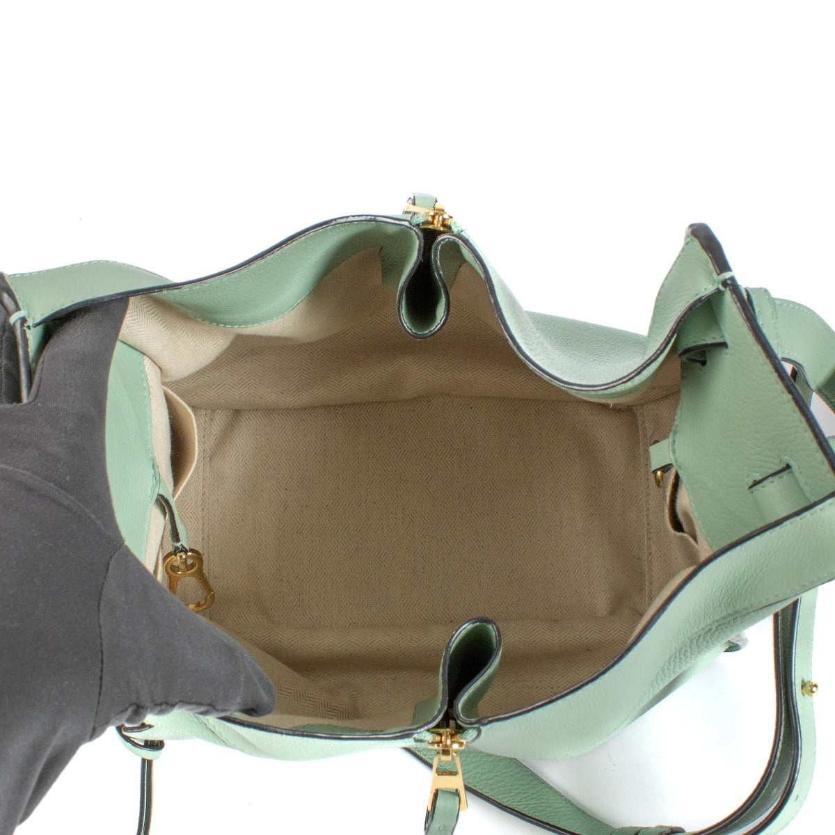 Shop 100% authentic secondhand Loewe Blue Hammock Small Crossbody on Labellov.com
