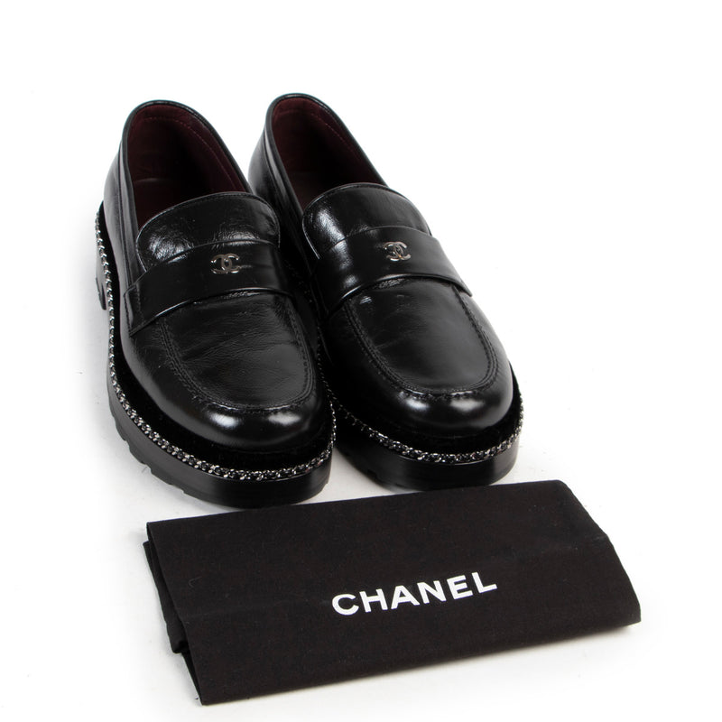 Chanel Leren Zwarte Ketting Loafers