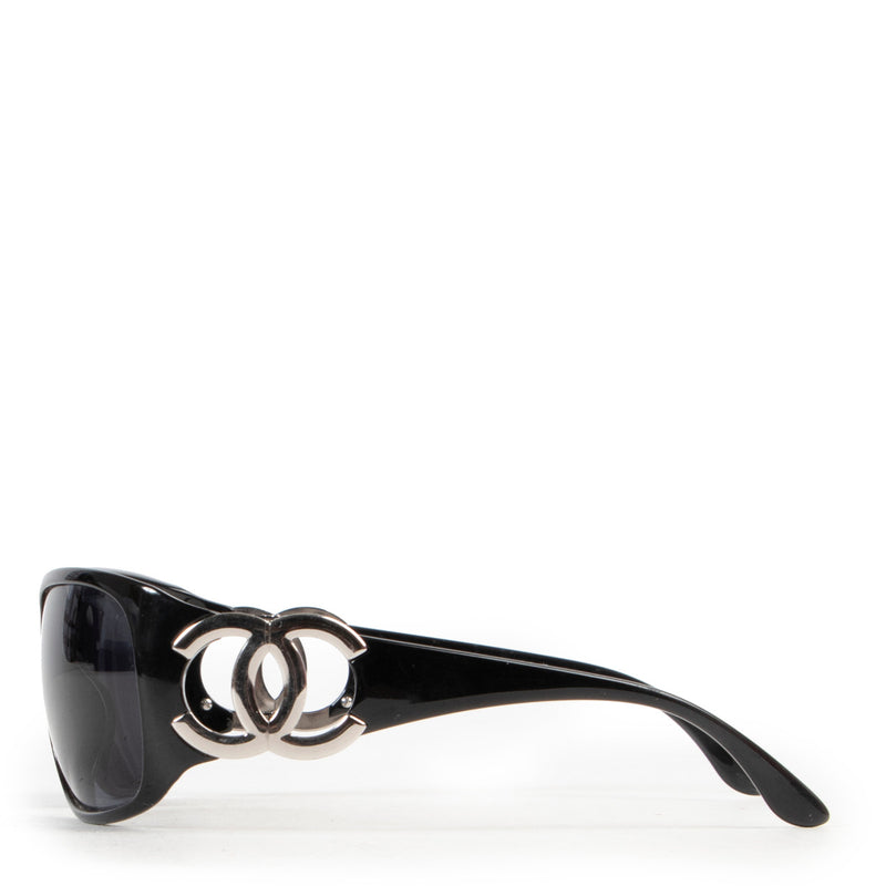 Chanel Zwarte CC Zonnebril