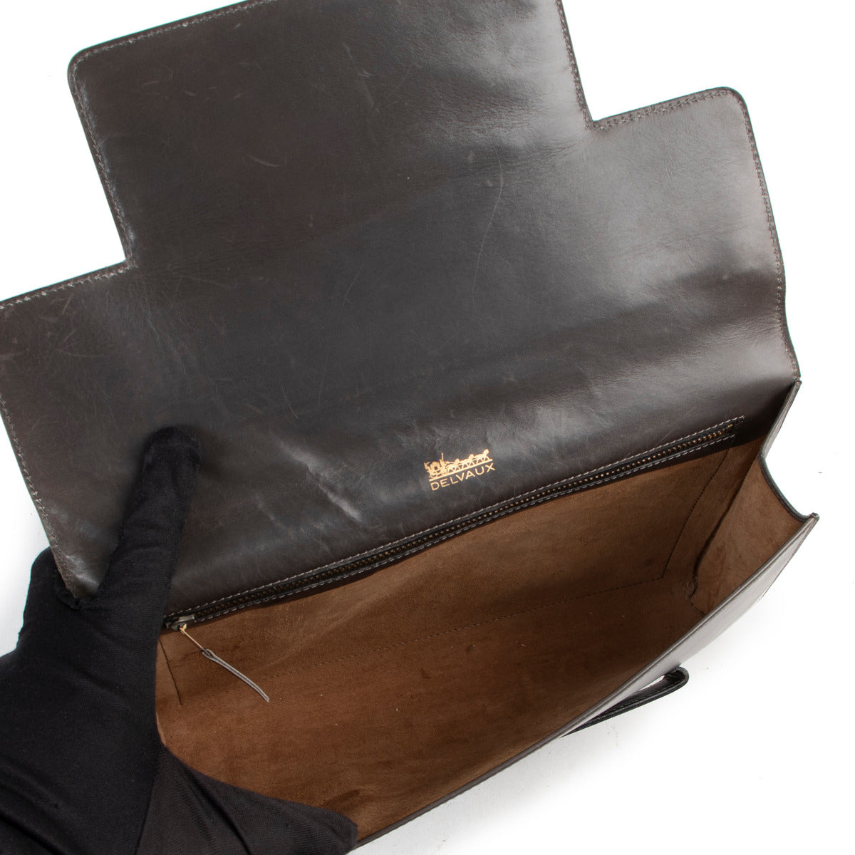 Shop safe online 100% authentic second hand Delvaux Grey Clutch in good preloved condition at Labellov Antwerp.