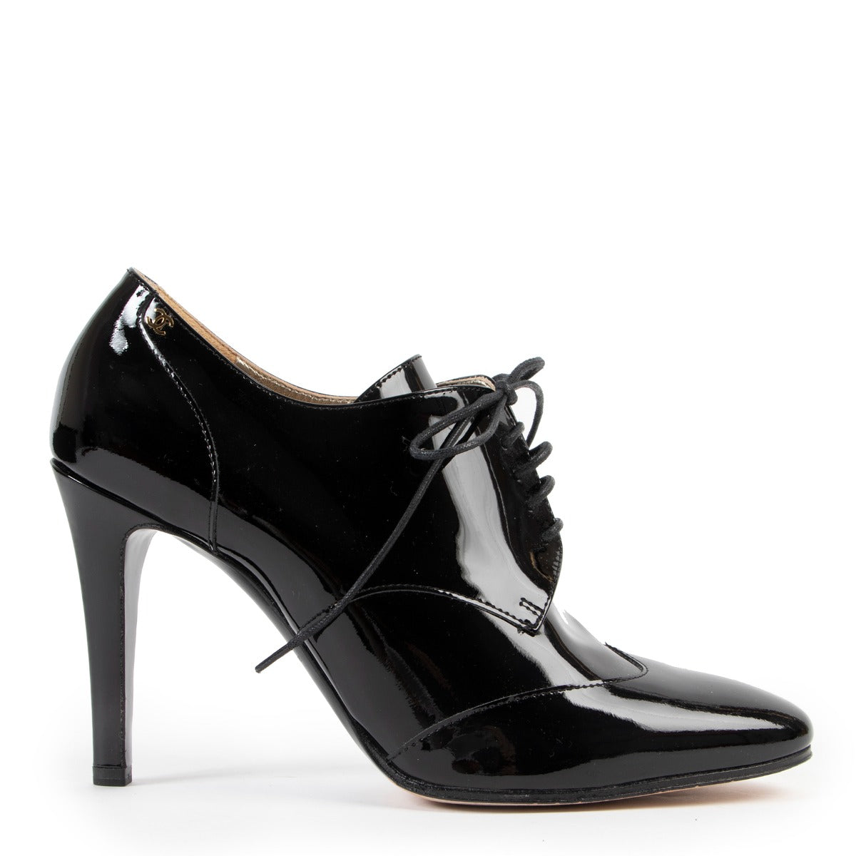 Shop safe online Chanel lace up pumps in very good condition, Shop online 100% authentic Chanel lace up pumps in very good condition, Preloved Chanel lace up pumps in very good condition.