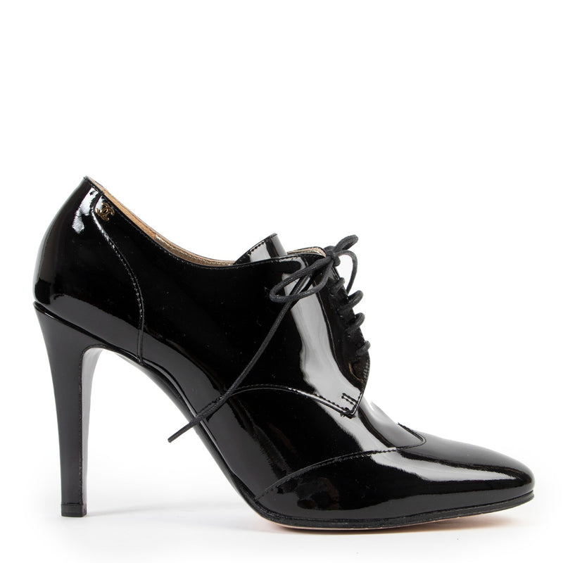 Shop safe online Chanel lace up pumps in very good condition, Shop online 100% authentic Chanel lace up pumps in very good condition, Preloved Chanel lace up pumps in very good condition.