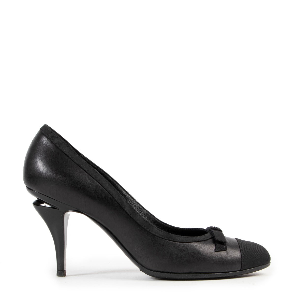 Chanel Black Escarpins Pumps