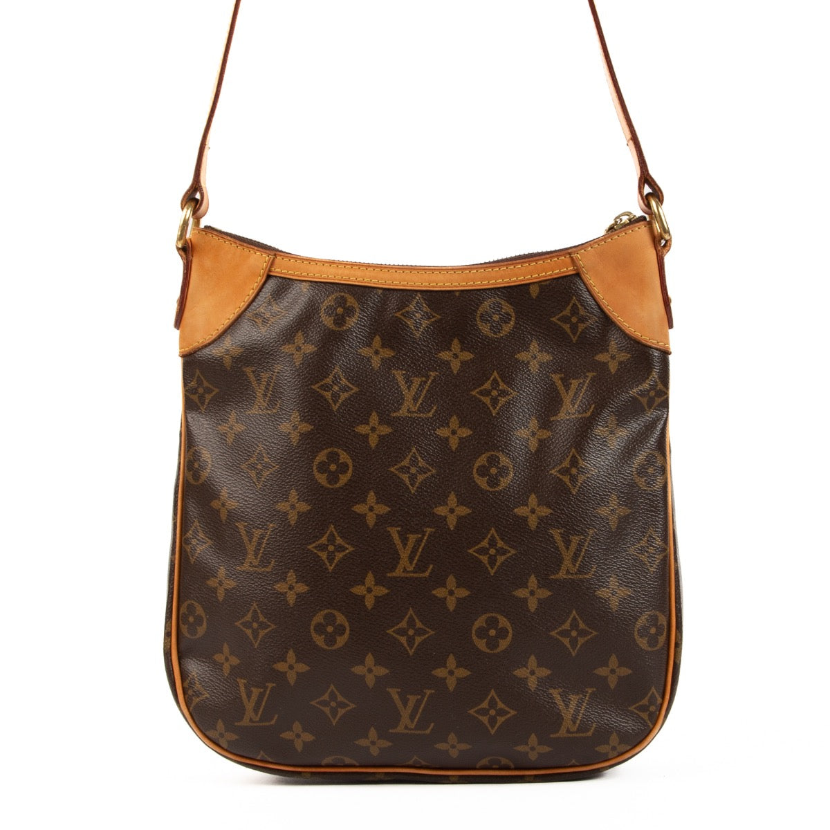 Louis Vuitton Monogram Odeon Crossbody Bag for the best price at Labellov secondhand luxury in Antwerp. We buy and sell your preloved and brand new designer bags for the best price at Labellov secondhand luxury in Antwerp.