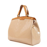 Louis Vuitton Vernis Monogram Perle Brea GM for the best price at Labellov secondhand luxury
