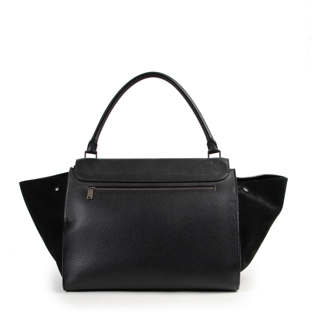 Buy authentic secondhand Céline bags at Labellov vintage fashion webshop for the lowest price. Koop authentieke tweedehands Céline tassen bij Labellov vintage mode webshop aan de laagste prijs.