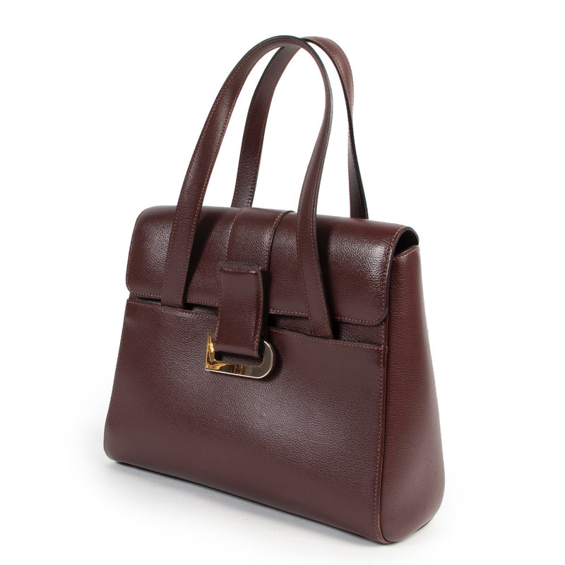 Buy authentic secondhand Delvaux bags at Labellov vintage fashion webshop for the lowest price. Koop authentieke tweedehands Delvaux tassen bij Labellov vintage mode webshop aan de laagste prijs.
