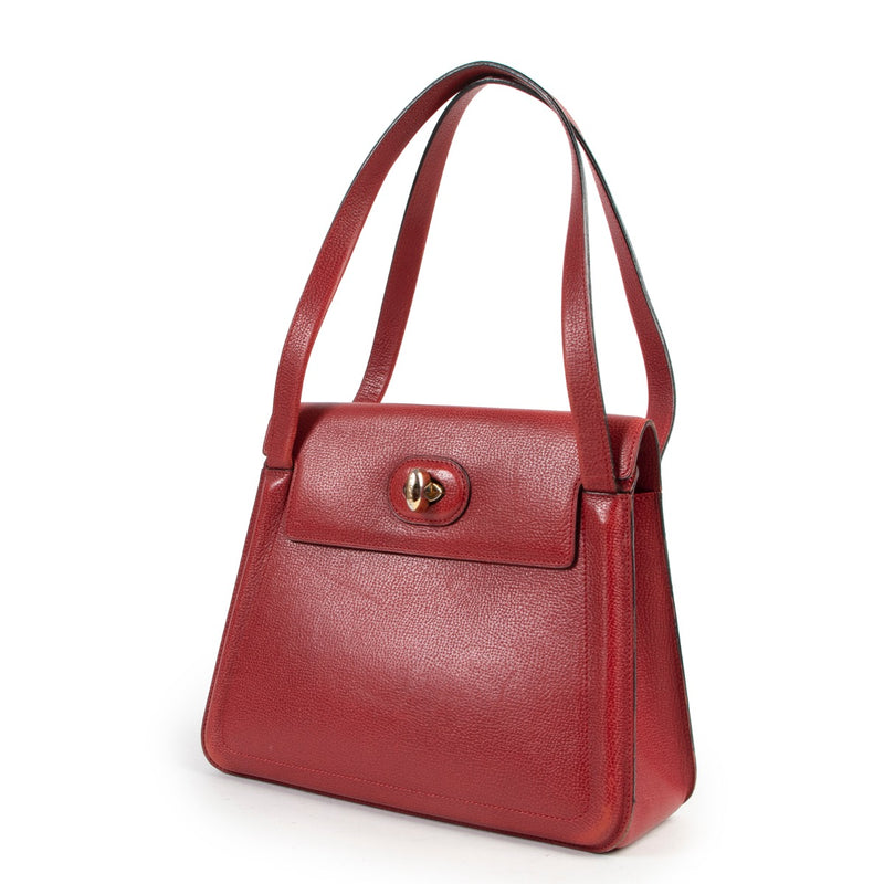 Buy authentic secondhand Delvaux bags at Labellov vintage fashion webshop for the lowest price. Koop authentieke tweedehands Delvaux tassen bij Labellov vintage mode webshop aan de laagste prijs