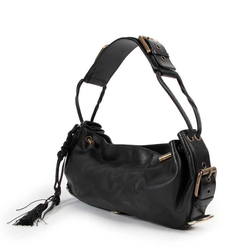 Buy authentic secondhand Dolce & Gabbana bags at Labellov vintage fashion webshop for the lowest price. Koop authentieke tweedehands Dolce & Gabbana tassen bij Labellov vintage mode webshop aan de laagste prijs.