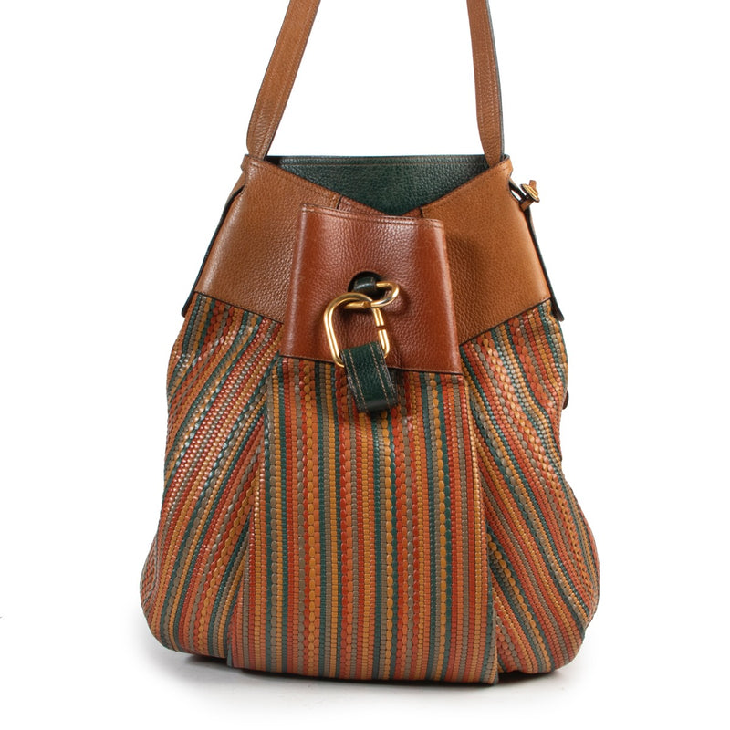 Buy and sell authentic secondhand Delvaux bags at Labellov vintage fashion webshop for the lowest price. Koop authentieke tweedehands Delvaux tassen bij Labellov vintage mode webshop aan de laagste prijs.