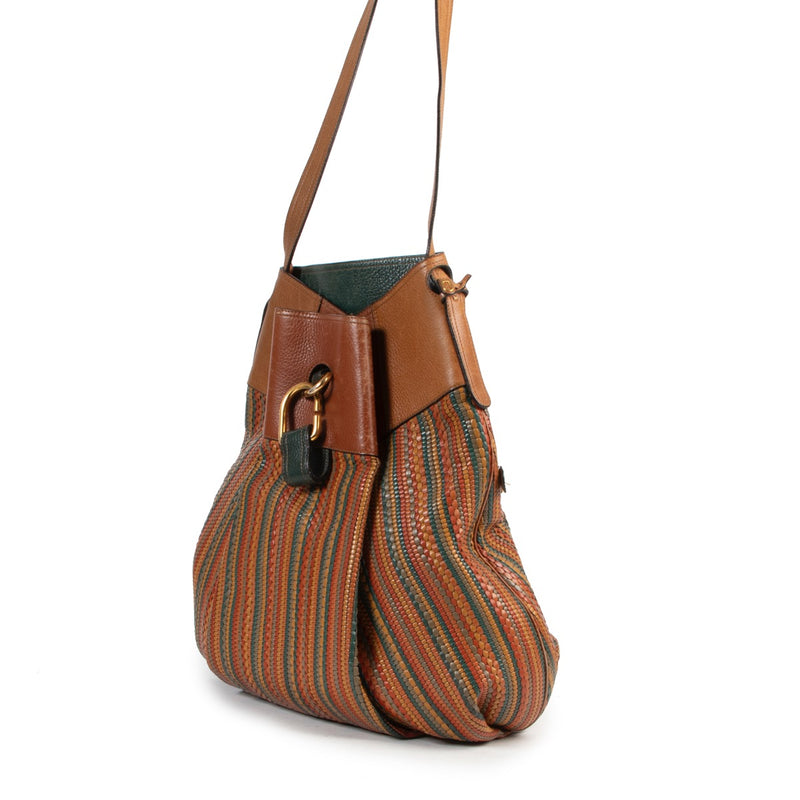 Buy and sell authentic secondhand Delvaux bags at Labellov vintage fashion webshop for the lowest price. Koop authentieke tweedehands Delvaux tassen bij Labellov vintage mode webshop aan de laagste prijs.