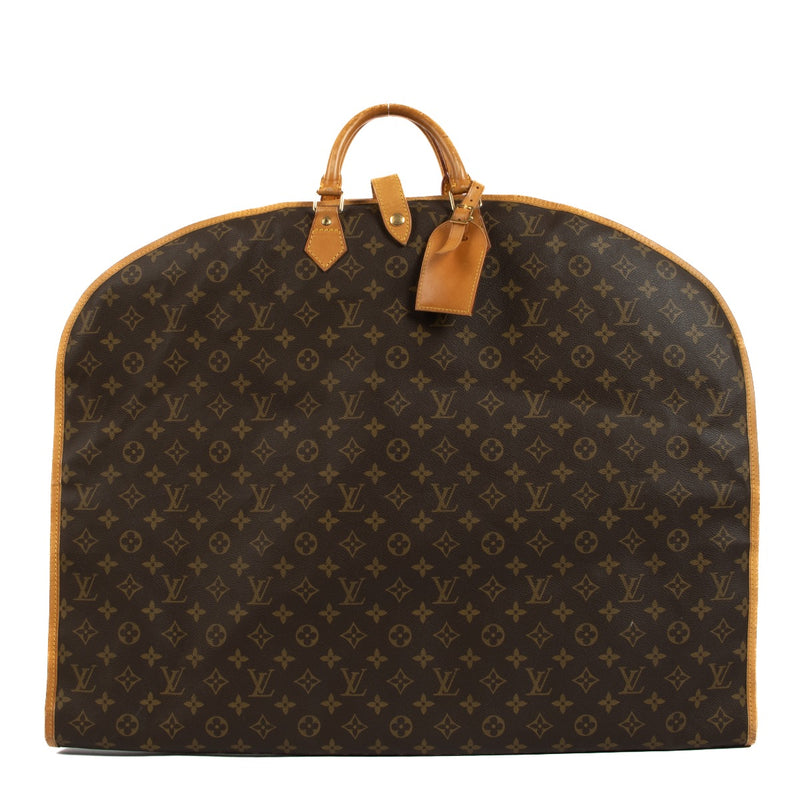 Shop safe online at Labellov in Antwerp, Brussels and Knokke this 100% authentic second hand Louis Vuitton Monogram Canvas Garment Bag