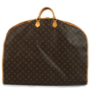 Shop safe online at Labellov in Antwerp, Brussels and Knokke this 100% authentic second hand Louis Vuitton Monogram Canvas Garment Bag