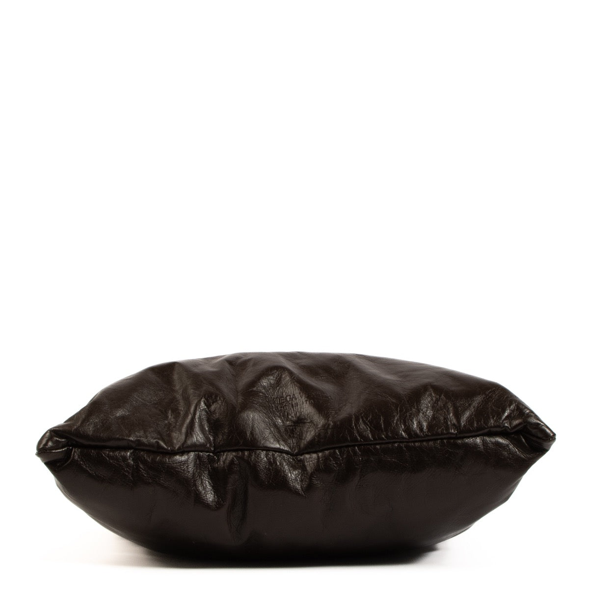 Shop safe online at Labellov in Antwerp, Brussels and Knokke this 100% authentic second hand Bottega Veneta Chocolate Brown Pillow Pochette