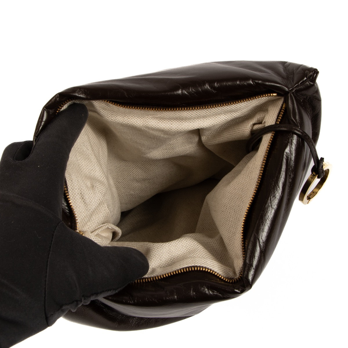 Shop safe online at Labellov in Antwerp, Brussels and Knokke this 100% authentic second hand Bottega Veneta Chocolate Brown Pillow Pochette