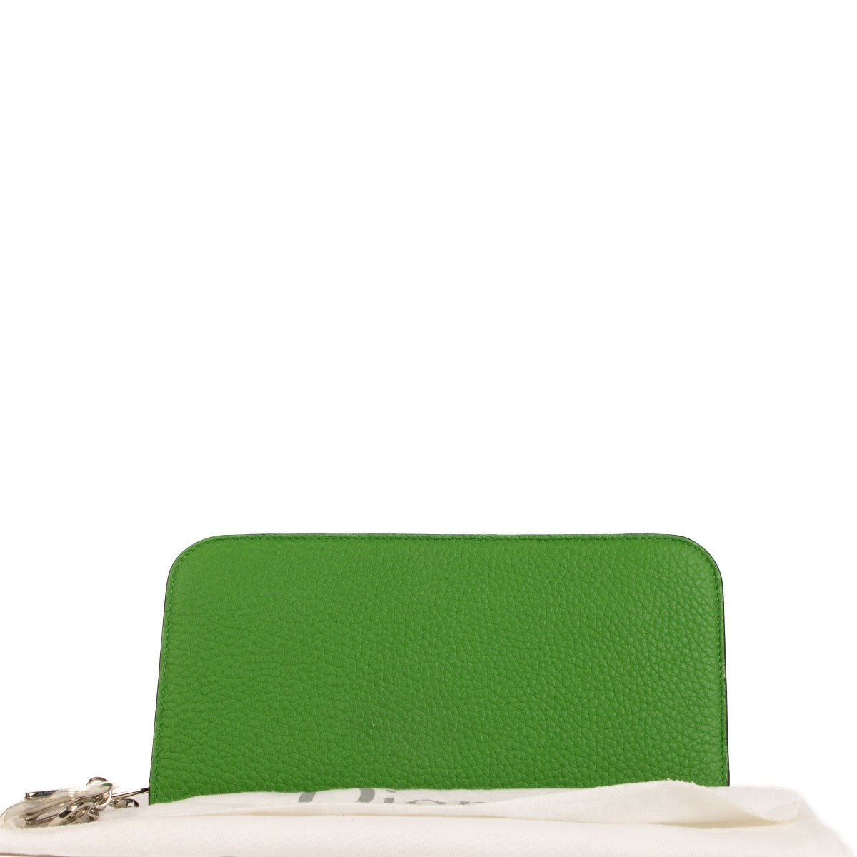 Christian Dior Bamboo Green Zip Around Wallet for the best price at Labellov. We buy and sell your authentic designer bags for the best price. Are you looking for an authentic designer piece? Shop at Labellov.
